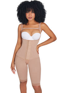 Cargar imagen en el visor de la galería, Faja moldeadora hasta la rodilla  con tirantes anchos
